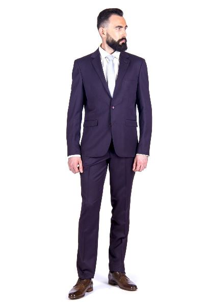 Деловой мужской костюм в офис